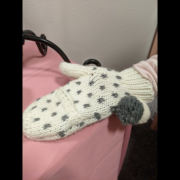 Aerie Cream with Grey Hearts Hybrid Mitten Size OS - Picture 3 of 6